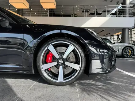 Porsche 911 Carrera S 2026 года за 159 422 400 тг. в Алматы – фото 6