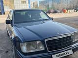 Mercedes-Benz E 200 1995 года за 2 300 000 тг. в Караганда