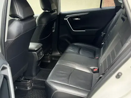 Toyota RAV4 2021 года за 15 300 000 тг. в Алматы – фото 5