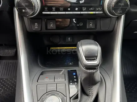 Toyota RAV4 2021 года за 15 300 000 тг. в Алматы – фото 9