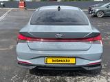Hyundai Elantra 2022 годаүшін6 556 800 тг. в Алматы – фото 2