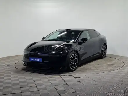 Zeekr 007, 2024