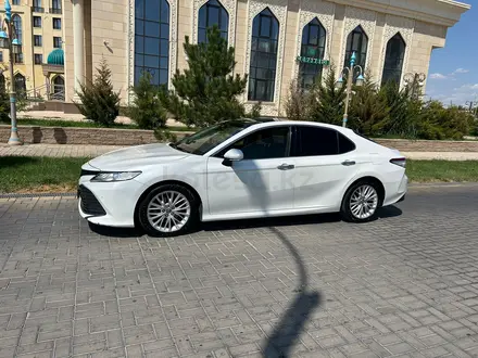 Toyota Camry 2019 года за 12 400 000 тг. в Туркестан – фото 3