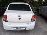ВАЗ (Lada) Granta 2190 2013 годаүшін1 350 000 тг. в Караганда – фото 2