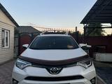Toyota RAV4 2016 годаүшін11 500 000 тг. в Алматы
