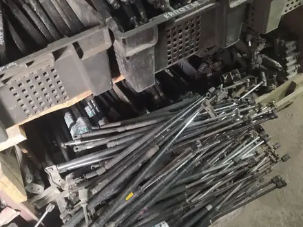 Торсионы (газовые упоры) за 5 000 тг. в Алматы
