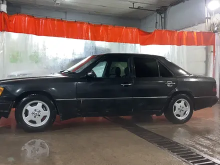 Mercedes-Benz E 230 1987 года за 1 000 000 тг. в Астана – фото 5