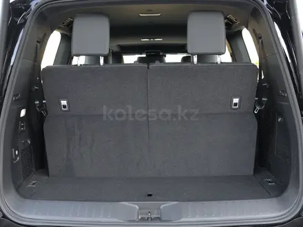 Toyota Land Cruiser Luxe 2025 года за 66 990 000 тг. в Шымкент – фото 10
