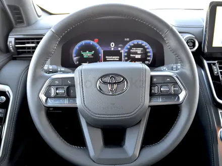Toyota Land Cruiser Luxe 2025 года за 66 990 000 тг. в Шымкент – фото 14