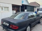 Mercedes-Benz E 230 1996 года за 1 300 000 тг. в Алматы – фото 4