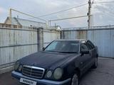 Mercedes-Benz E 230 1996 года за 1 300 000 тг. в Алматы