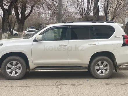 Toyota Land Cruiser Prado 2021 года за 27 000 000 тг. в Атырау – фото 2