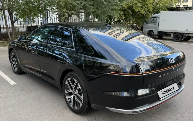 Hyundai Grandeur 2023 года за 14 500 000 тг. в Астана
