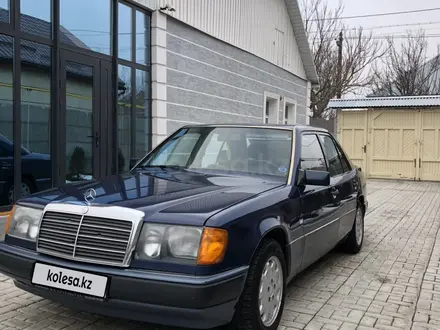 Mercedes-Benz E 200 1991 года за 1 900 000 тг. в Тараз