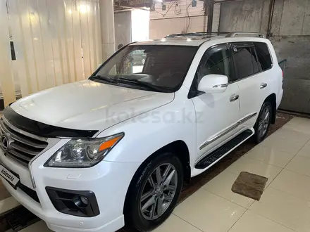 Lexus LX 570 2014 года за 21 000 000 тг. в Караганда – фото 2