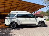 Kia Carnival 2021 года за 21 000 000 тг. в Алматы – фото 5
