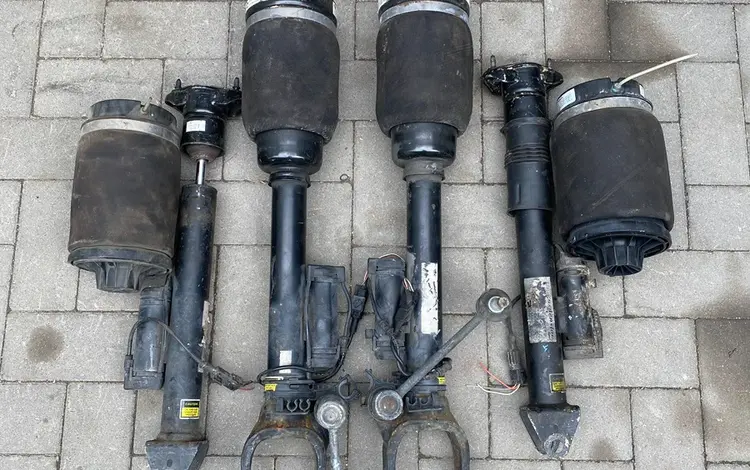 Амортизаторы на Мерседес GLүшін1 000 тг. в Алматы