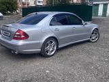 Mercedes-Benz E 320 2002 годаfor6 400 000 тг. в Караганда – фото 4