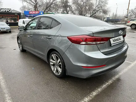 Hyundai Elantra 2018 года за 7 800 000 тг. в Шымкент – фото 4