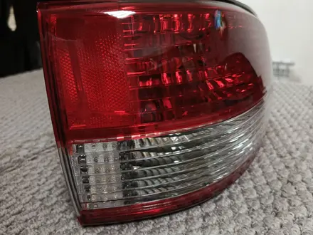 Задние фонари Toyota Sienna 2001-2003 за 14 000 тг. в Астана – фото 2