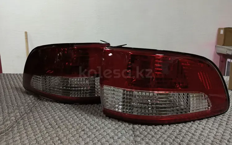 Задние фонари Toyota Sienna 2001-2003 за 14 000 тг. в Астана