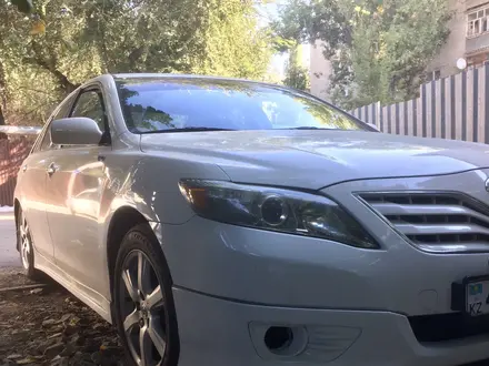 Toyota Camry 2008 года за 5 700 000 тг. в Уральск – фото 2