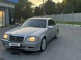 Mercedes-Benz C 240 1999 года за 3 350 000 тг. в Шымкент – фото 2