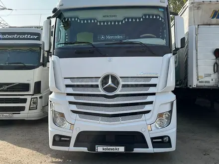Mercedes-Benz  Actros 2017 года за 27 500 000 тг. в Алматы – фото 17