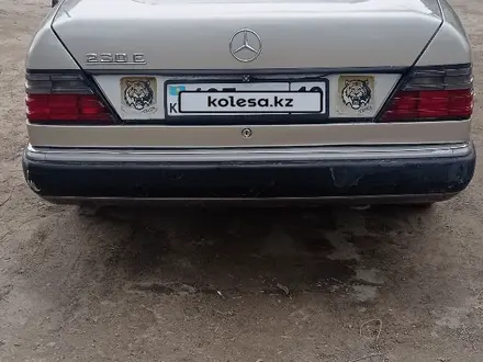 Mercedes-Benz E 230 1991 года за 1 500 000 тг. в Талдыкорган – фото 6