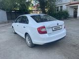 Skoda Rapid 2014 года за 4 500 000 тг. в Уральск – фото 3