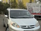 Toyota Sienna 2004 года за 7 000 000 тг. в Алматы