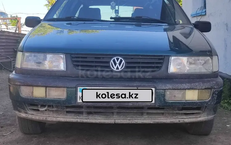 Volkswagen Passat 1995 годаfor1 580 000 тг. в Караганда