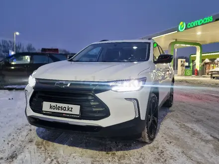 Chevrolet Tracker 2022 года за 9 100 000 тг. в Алматы – фото 2