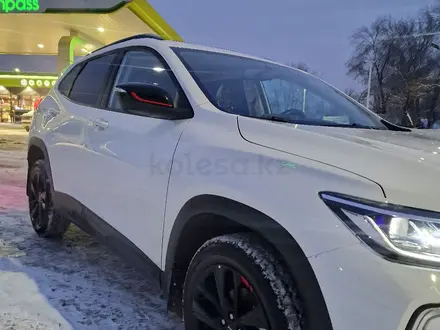 Chevrolet Tracker 2022 года за 9 100 000 тг. в Алматы – фото 4