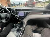 Toyota Camry 2018 года за 8 500 000 тг. в Шымкент – фото 3