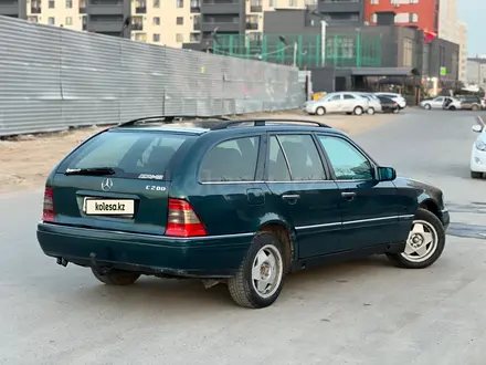 Mercedes-Benz C 200 1997 года за 2 000 000 тг. в Астана – фото 2