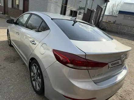 Hyundai Elantra 2016 года за 5 000 000 тг. в Актобе – фото 4