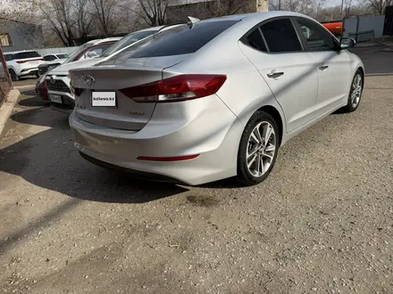 Hyundai Elantra 2016 года за 5 000 000 тг. в Актобе – фото 3