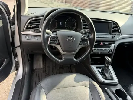 Hyundai Elantra 2016 года за 5 000 000 тг. в Актобе – фото 5