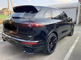 Porsche Cayenne 2015 года за 28 000 000 тг. в Алматы – фото 3