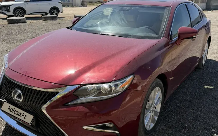 Lexus ES 300h 2014 года за 7 000 000 тг. в Актау