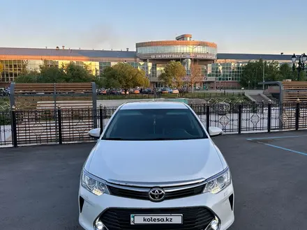 Toyota Camry 2015 года за 12 700 000 тг. в Астана – фото 3