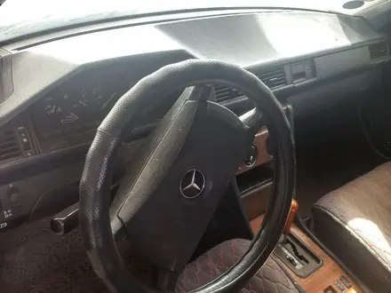 Mercedes-Benz E 230 1989 года за 800 000 тг. в Семей – фото 3