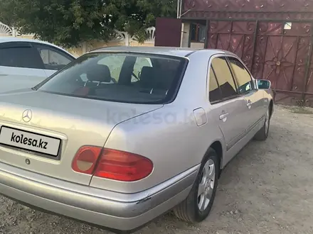 Mercedes-Benz E 230 1998 года за 3 000 000 тг. в Тараз – фото 3