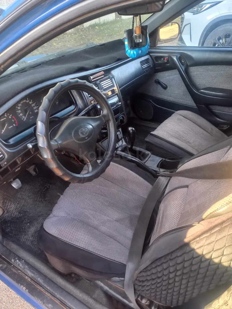 Toyota Carina E, 1992