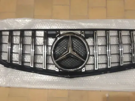 Mercedes-benz. Центральные решётки радиатора. за 120 000 тг. в Алматы – фото 5