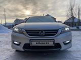 Honda Accord 2013 года за 7 900 000 тг. в Актобе – фото 2