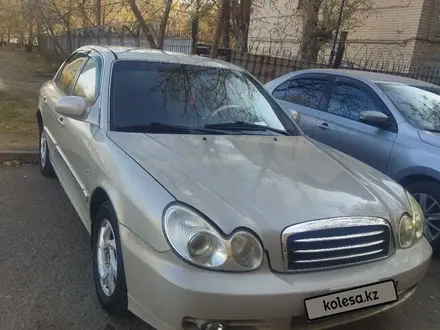 Hyundai Sonata 2004 года за 2 100 000 тг. в Астана – фото 2