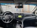 Toyota Camry 2019 года за 14 450 000 тг. в Алматы – фото 13