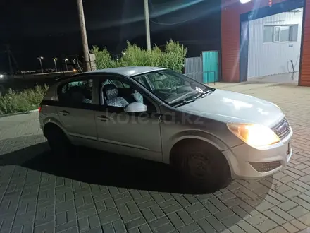 Opel Astra 2008 года за 2 300 000 тг. в Актобе – фото 2